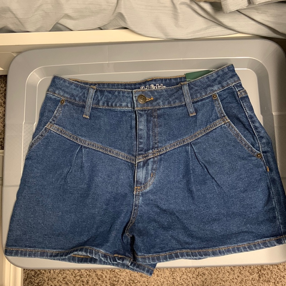 New high waisted shorts white fable